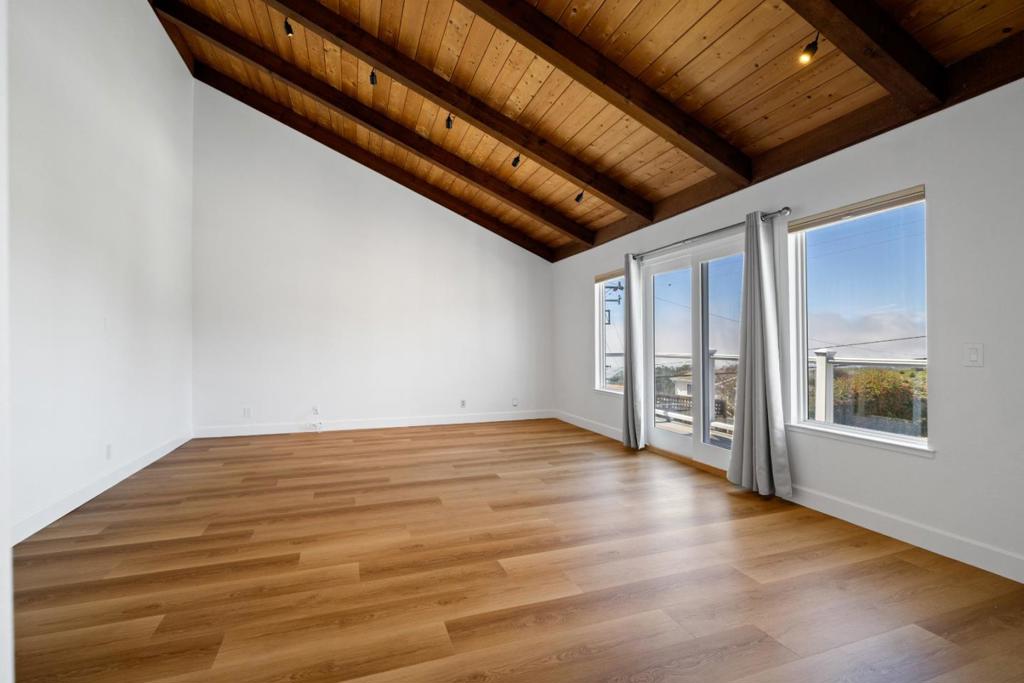 718 El Granada Boulevard