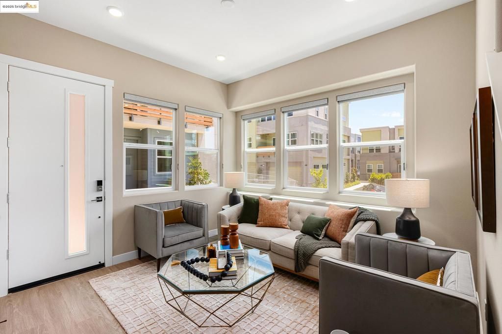 Photo of 28942 Parkridge Loop Loop #108, Hayward, CA 94544 (MLS # 41115087)