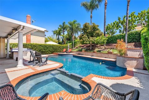 21592 Via Lobo Lake Forest CA 92630