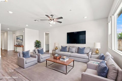 Photo of 5330 Clauzetto Way WAY, Antioch, CA 94531 (MLS # 41145636)