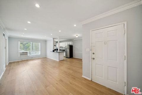 Photo of 1270 N Havenhurst Drive #12, West Hollywood, CA 90046 (MLS # 25628753)