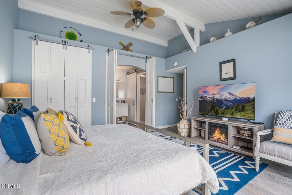 Oxnard, California, 93035, United States, 2 Bedrooms Bedrooms, ,2 BathroomsBathrooms,Residential,Active,2044983