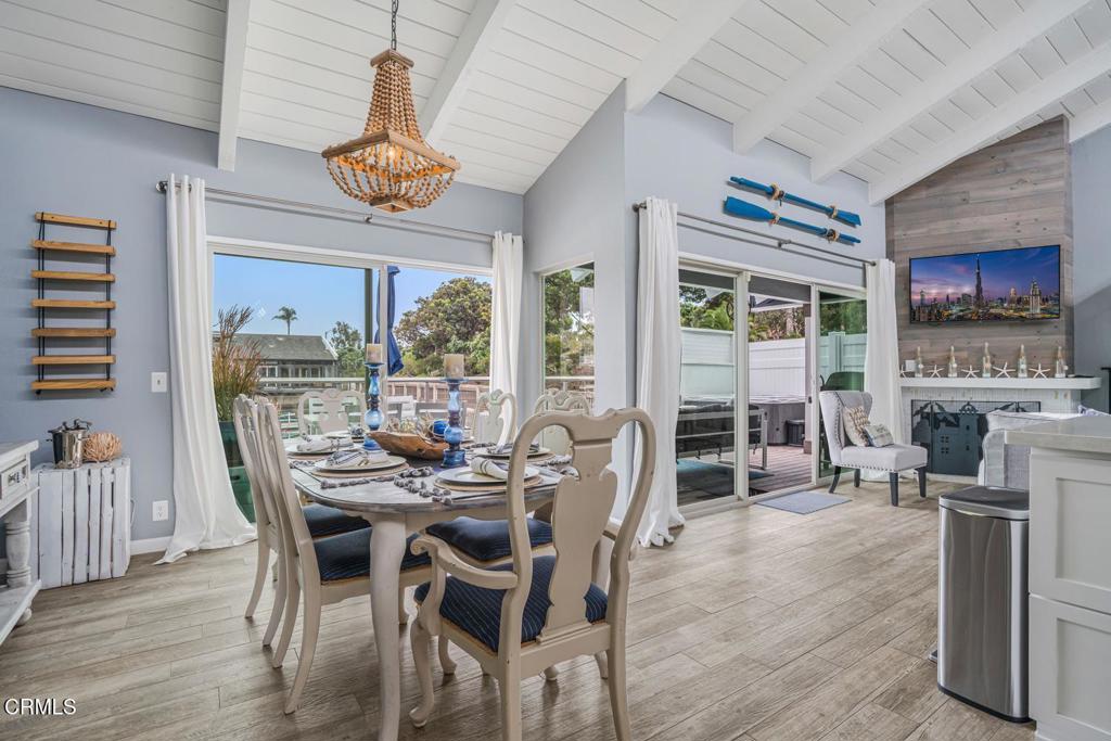 Oxnard, California, 93035, United States, 2 Bedrooms Bedrooms, ,2 BathroomsBathrooms,Residential,Active,2044983