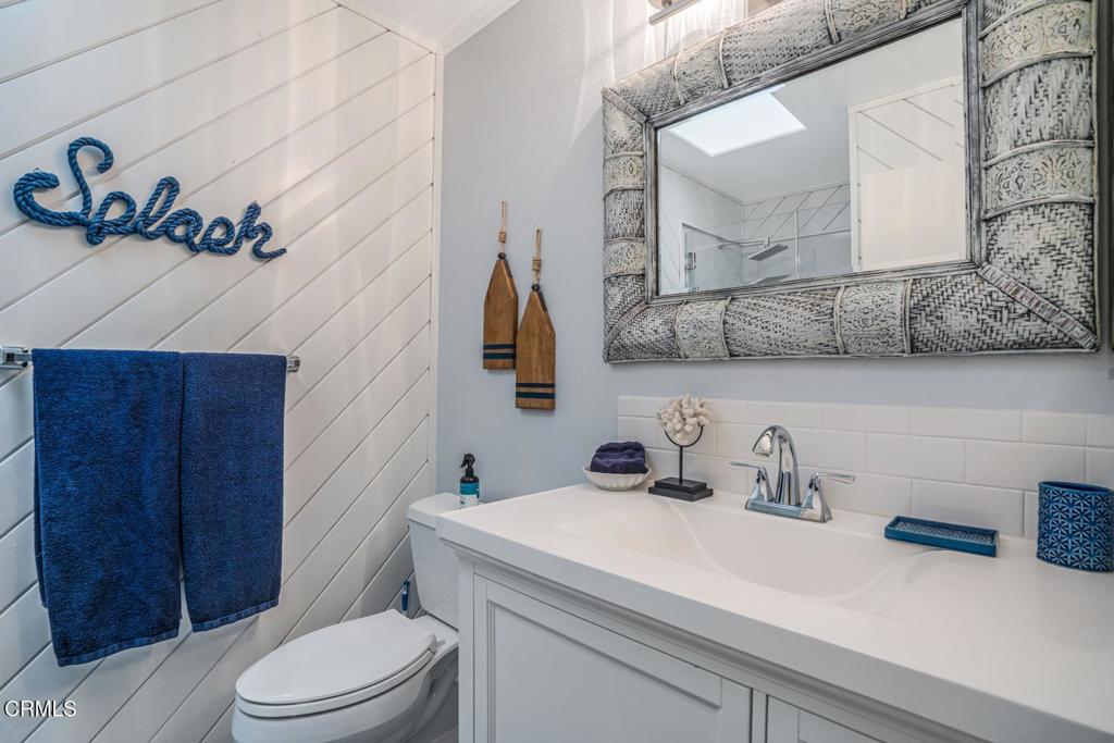 Oxnard, California, 93035, United States, 2 Bedrooms Bedrooms, ,2 BathroomsBathrooms,Residential,Active,2044983