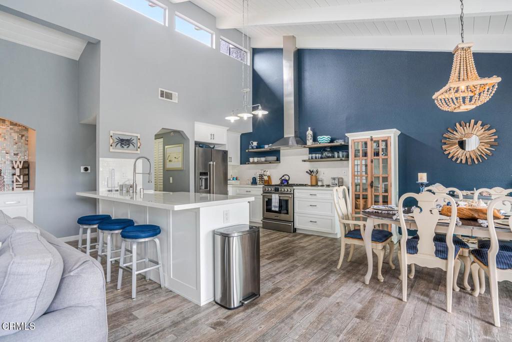 Oxnard, California, 93035, United States, 2 Bedrooms Bedrooms, ,2 BathroomsBathrooms,Residential,Active,2044983