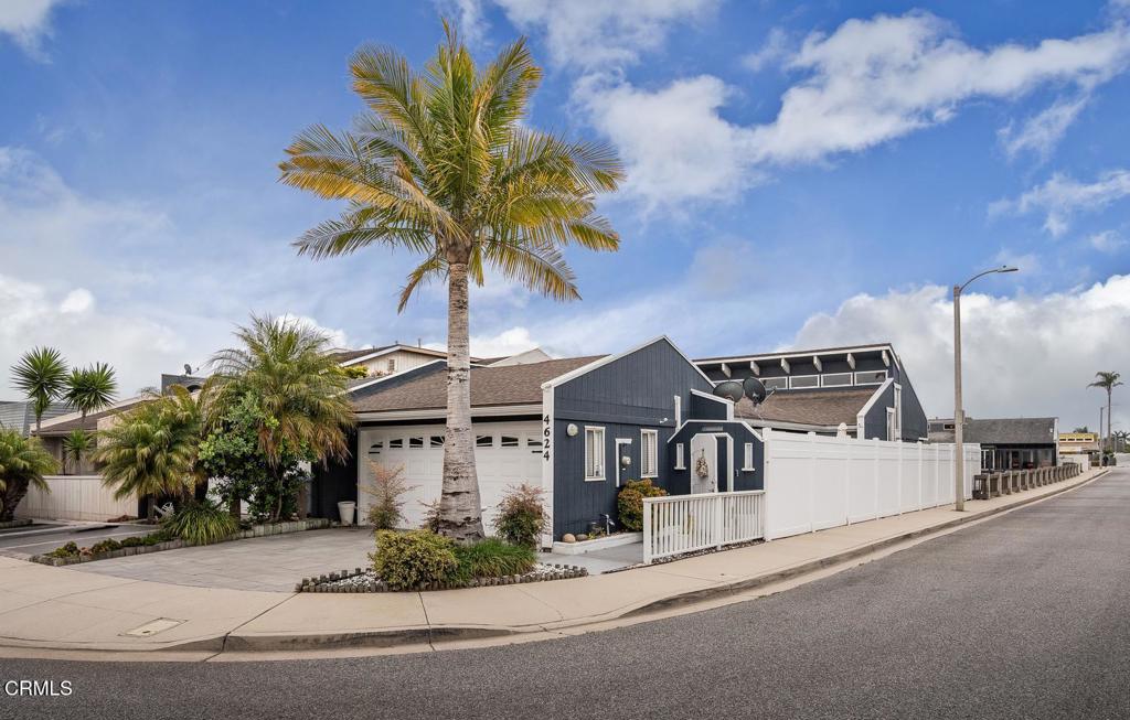 Oxnard, California, 93035, United States, 2 Bedrooms Bedrooms, ,2 BathroomsBathrooms,Residential,Active,2044983