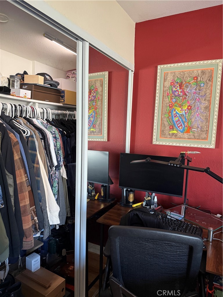 9565 Graham St - Residential