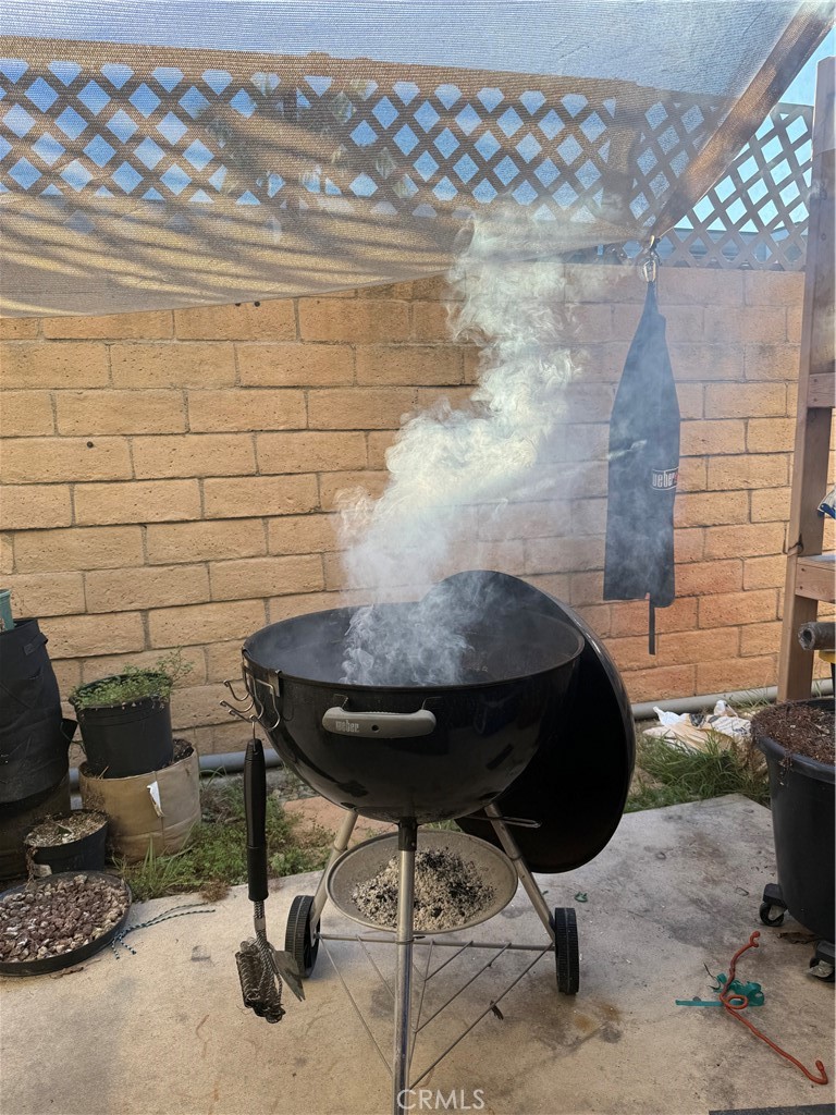 9565 Graham St - Residential