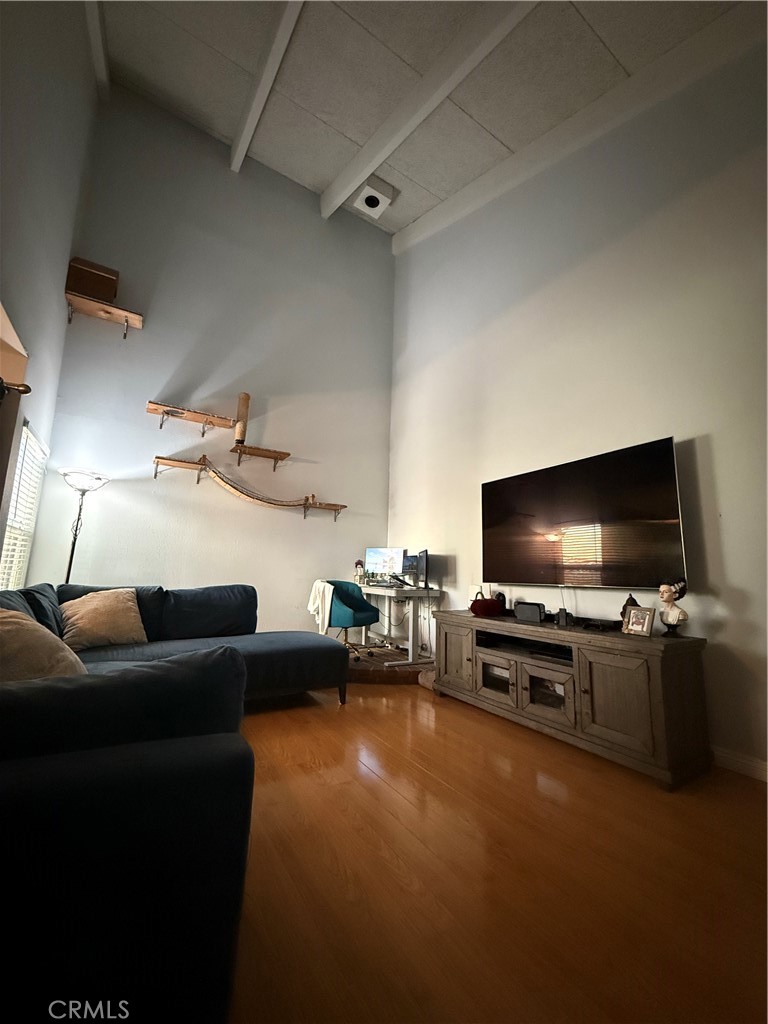 9565 Graham St - Residential