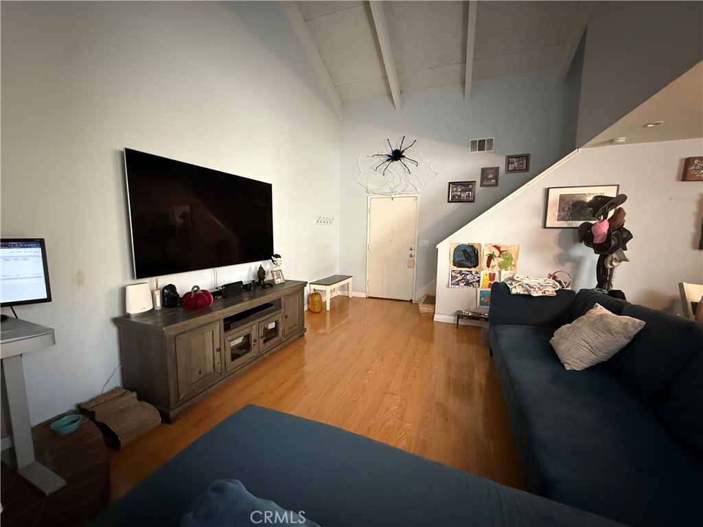 9565 Graham St - Residential