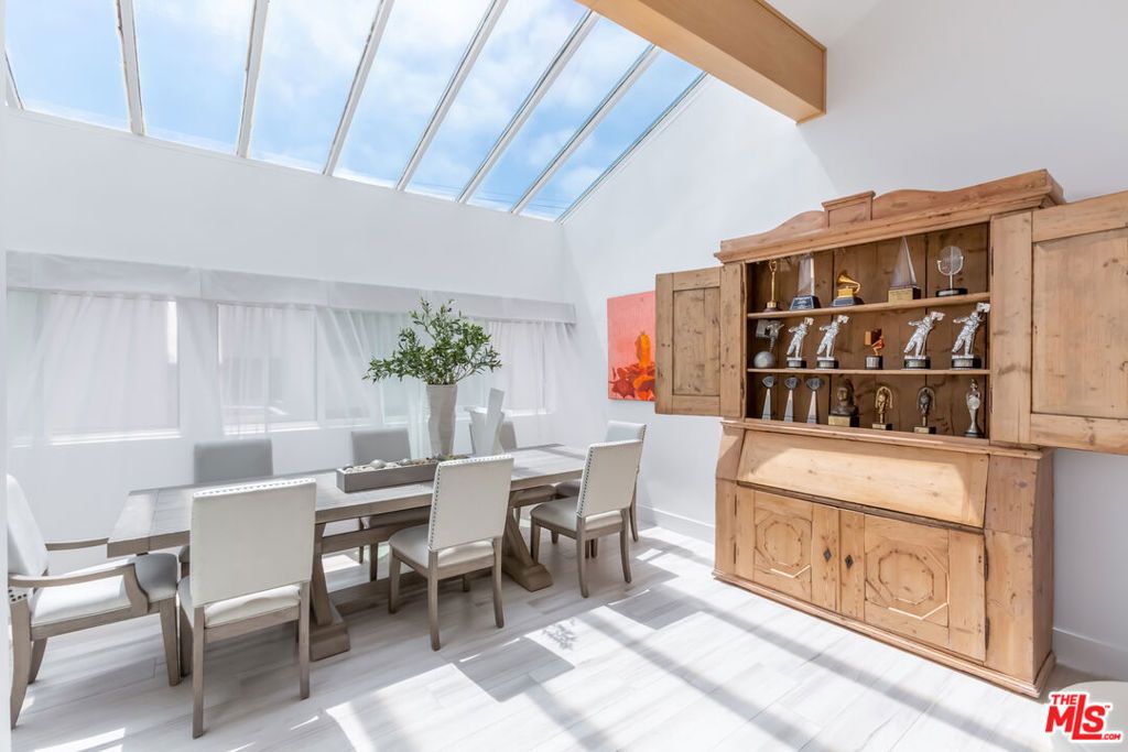 Photo of 18 Union Jack Street #302, Marina Del Rey, CA 90292 (MLS # 25567001)