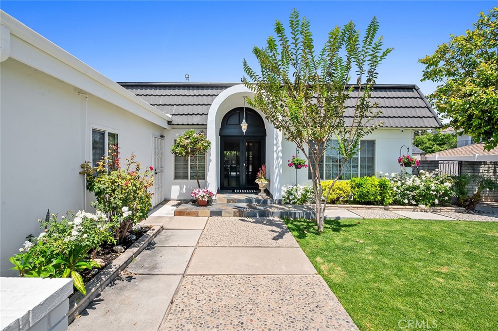 335 Nutwood Street