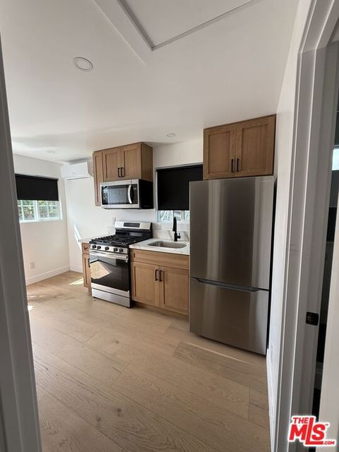 Photo of 9506 S San Pedro St, Los Angeles, CA 90003 (MLS # 25592903) Photo of 9506 S San Pedro St, Los Angeles, CA 90003 (MLS # 25592903)