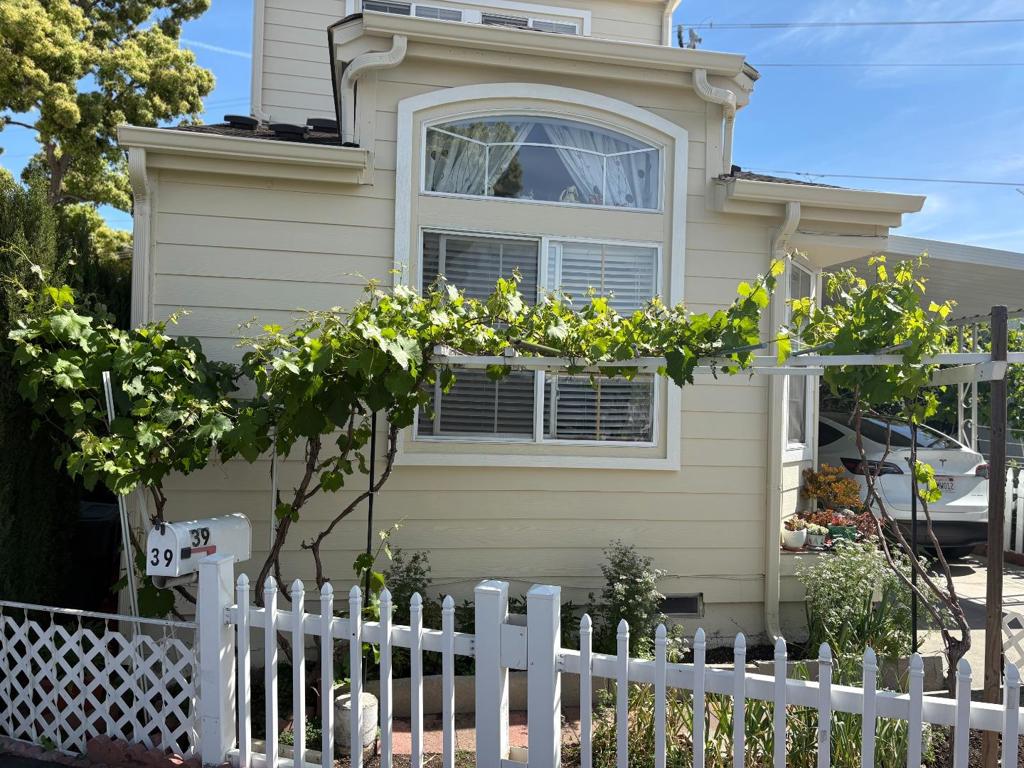 1201 Sycamore Terrace