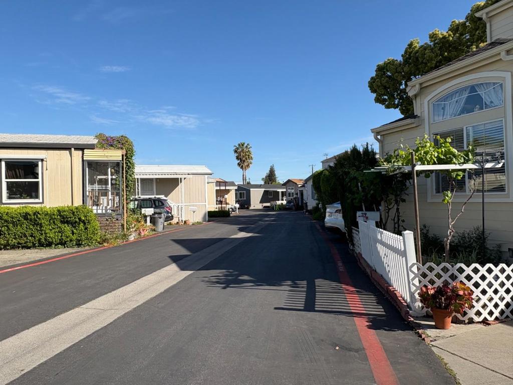 1201 Sycamore Terrace