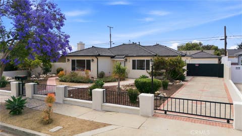 Photo of 1130 W 186th ST, Gardena, CA 90248 (MLS # IV26132293)