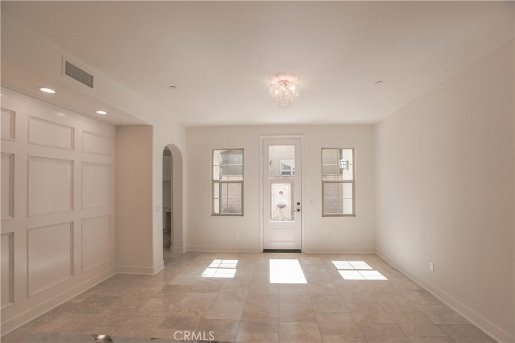 38 Ridge Valley