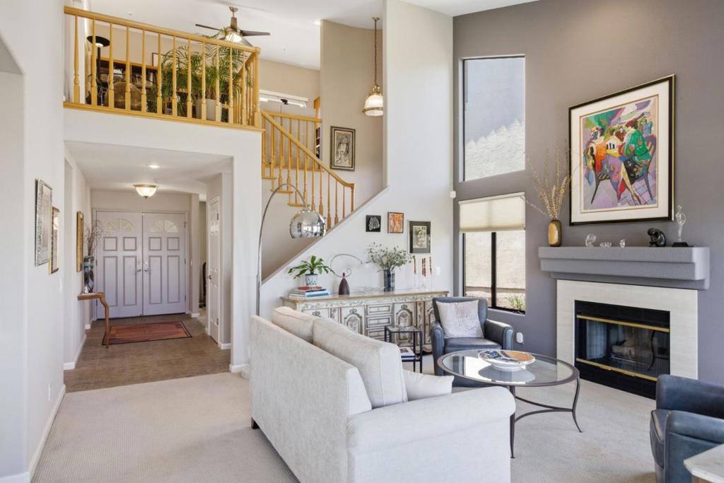 12 Clover Lane