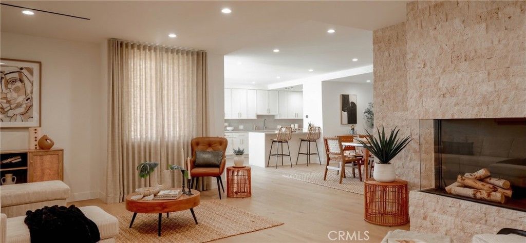 Photo of 100 S Doheny Drive #PH05, Los Angeles, CA 90048 (MLS # SR26052568)