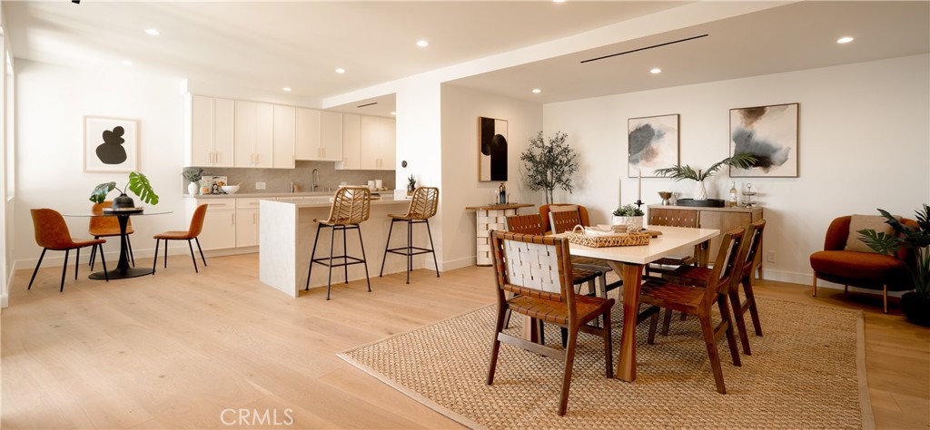 100 S Doheny Drive PH05