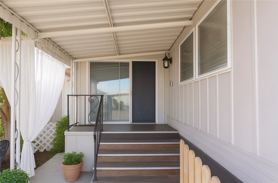 1045 Azusa Avenue 191