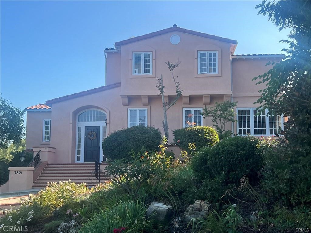 ONE OF A KIND, 3 BEDROOM 2 1/2 BATH CLASSIC 1930 SPANISH STYLE VILLA, IN PRESTINE CONDITION OVERLOOKING LOS ANGELES HARBOR AND THE SOUTHERN CALIFORNIA COASTLINE. ENJOY THE LARGE PATIO TERRACE OVERLOOKING THE SPARKLING SWIMMING POOL AND SPA, PERFECT FOR OUTDOOR ENTERNAINING. GORGEOUS HARDWOOD FLOORING AND AUTHENTIC 1930'S ART DECO DECOR. LARGE CUSTOM BAY WINDOWS THROUGHOUGH OFFERING AN ABUNDANCE OF NATURAL LIGHT. ABSOLUTELY TURN KEY CONDITION. GOOD CREDIT AND INCOME A MUST.