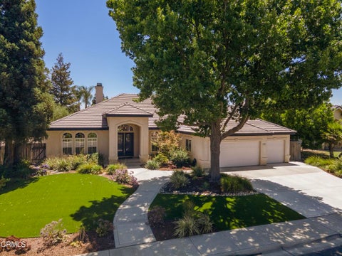 Photo of 10611 Salisbury Drive, Bakersfield, CA 93311 (MLS # V1-39466)