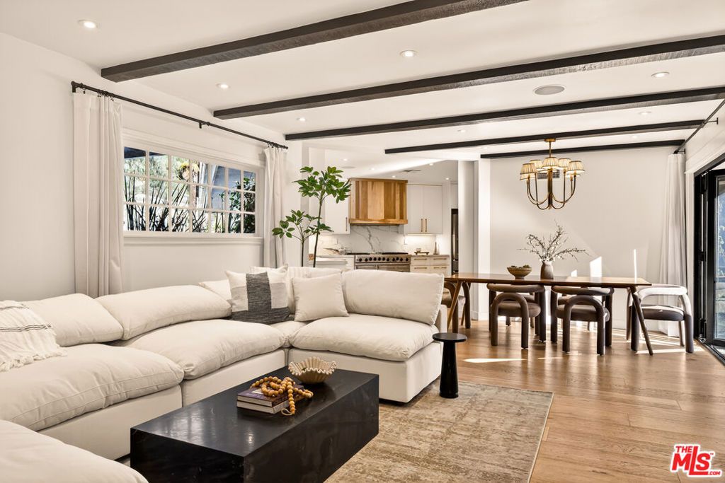 Photo of 16644 Calneva Drive, Encino, CA 91436 (MLS # 26719953)