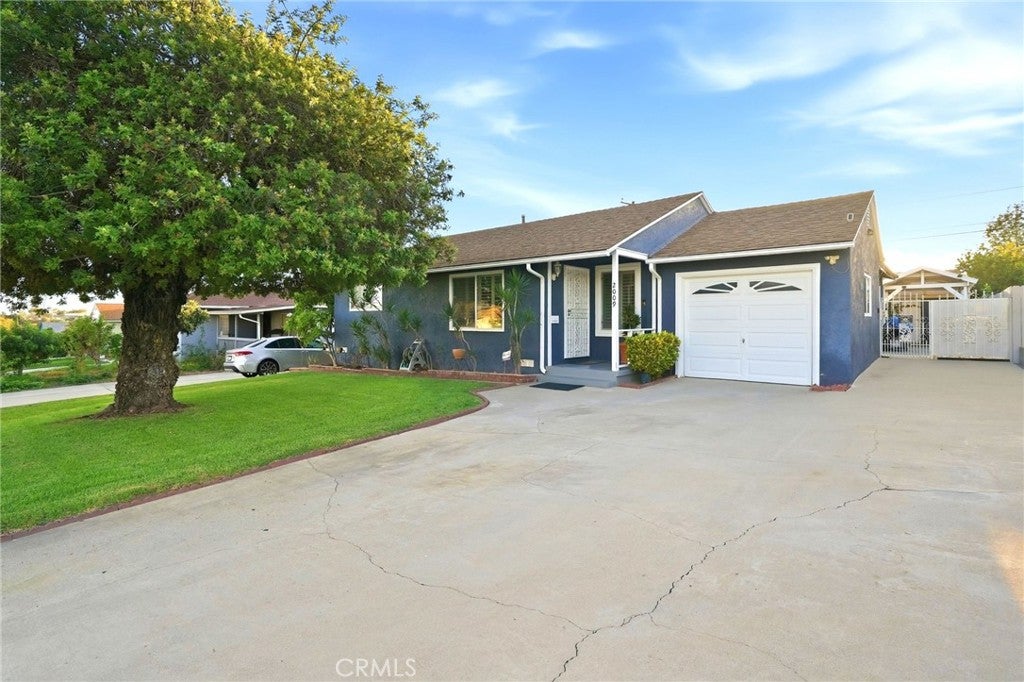 2009 Graylock Avenue