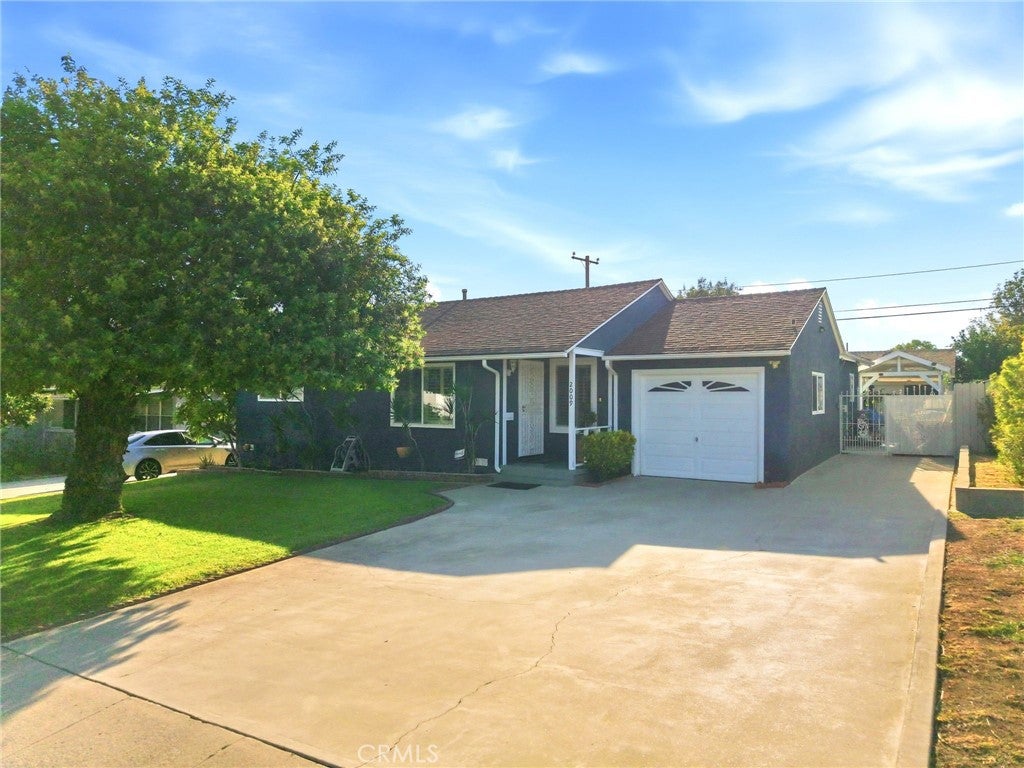 2009 Graylock Avenue