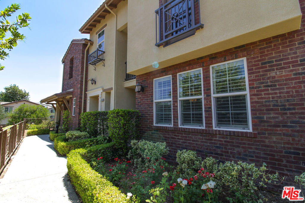 RentSpree https://apply.link/CwqBHJg Welcome to this beautiful condominium available for rent! This home features 2 spacious bedrooms and 3 bathrooms, along with a comfortable living room, dining area, and kitchen. Enjoy the convenience of a 2-car attached garage with direct access to the property. The community offers a family-friendly atmosphere with walking paths, a recreation area, children's playground, and a well-maintained swimming pool. Plenty of parking is available throughout the complex. Don't miss this great opportunity