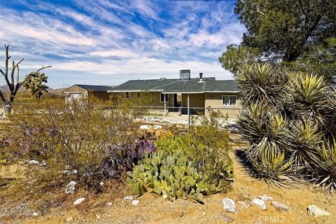 Photo of 32816 Topaz Road, Lucerne Valley, CA 92356 (MLS # HD25142054) Photo of 32816 Topaz Road, Lucerne Valley, CA 92356 (MLS # HD25142054)