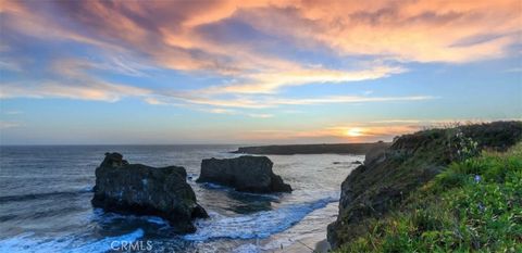 Photo of 25932 Hawk Dr, Willits, CA 95490 (MLS # OC25262261)