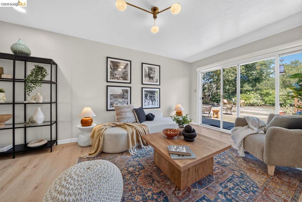 4836 Reinhardt Dr