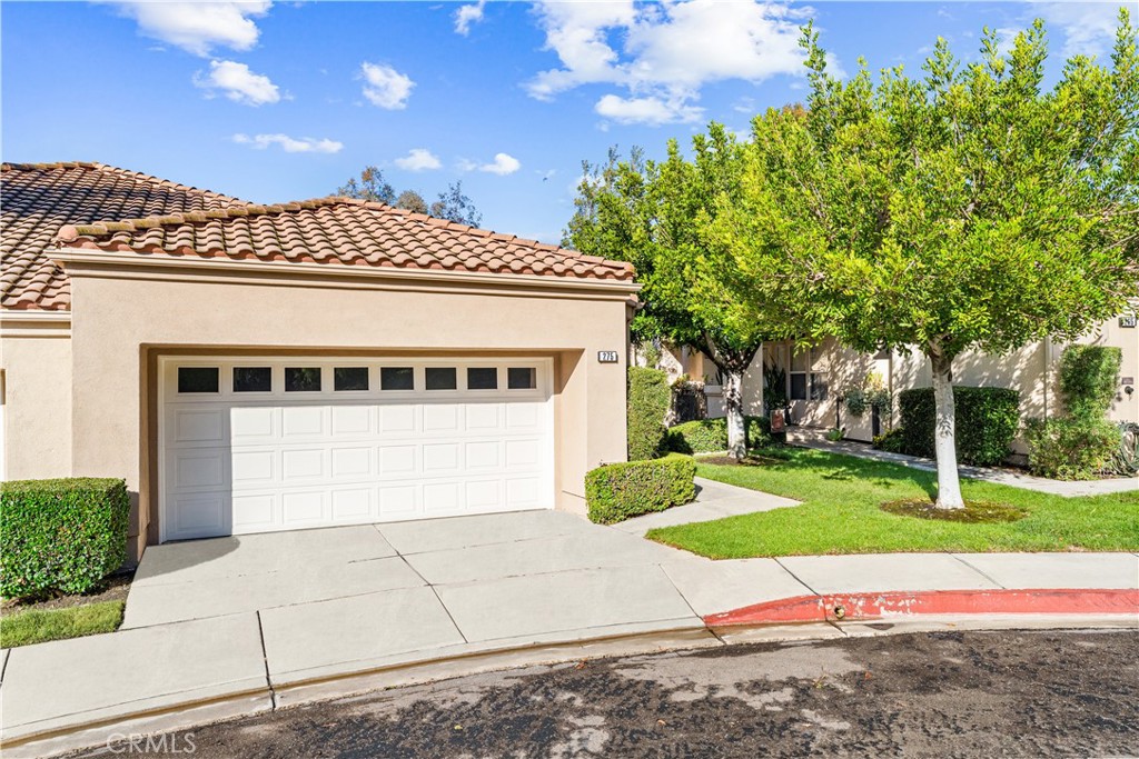 275 S San Vicente