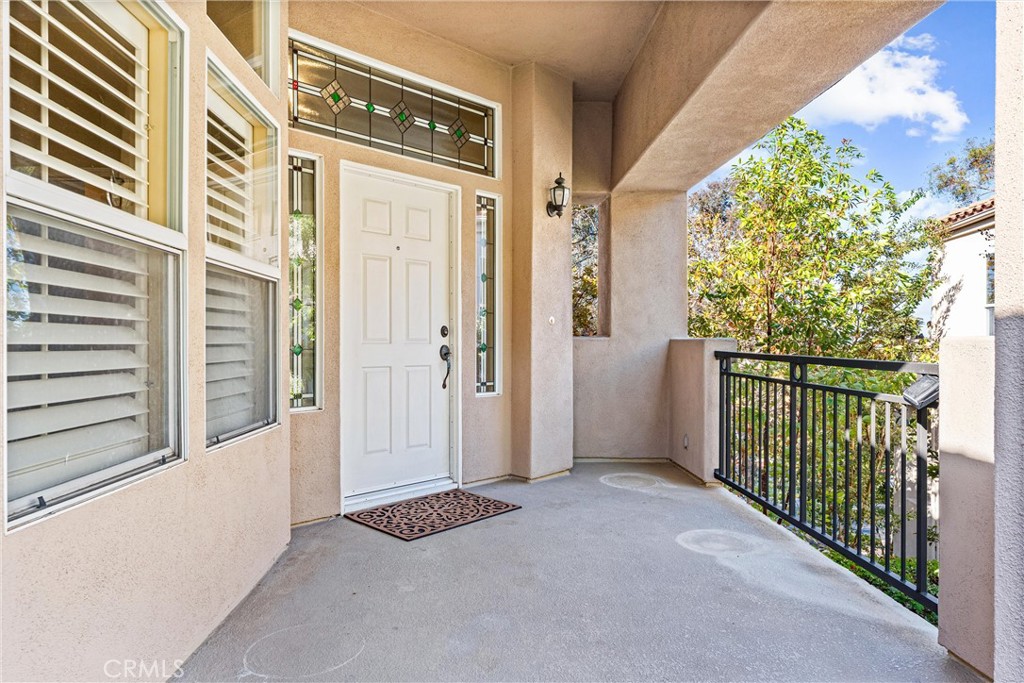 275 S San Vicente