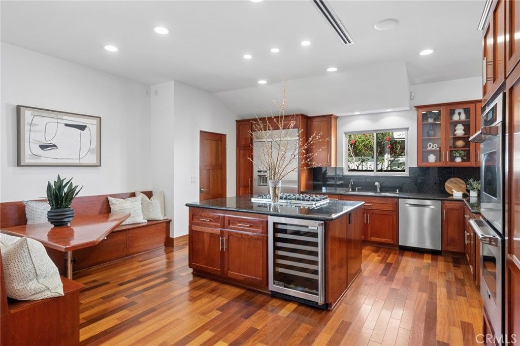 Photo of 450 Cabrillo St, Costa Mesa, CA 92627 (MLS # NP26052394)