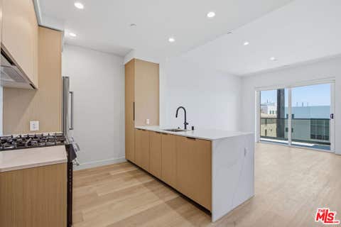 Photo of 3555 Overland Avenue #306, Los Angeles, CA 90034 (MLS # 26866273)