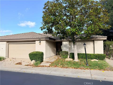 Photo of 38441 Oaktree Loop, Murrieta, CA 92562 (MLS # SW26125712)