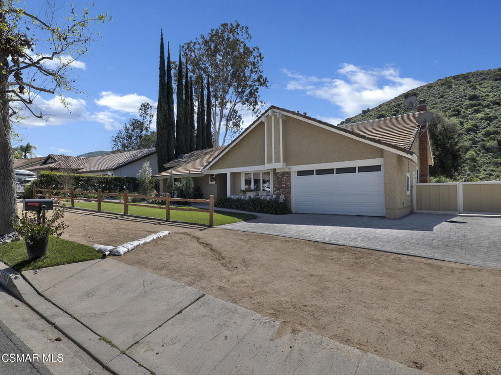 1590 Meander Drive