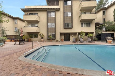 Photo of 6700 Hillpark Drive #204, Los Angeles, CA 90068 (MLS # 26644695)