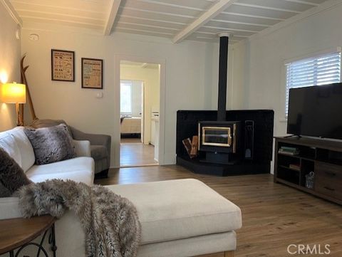 Photo of 23752 Inspiration Rd, Crestline, CA 92325 (MLS # HD25237751)