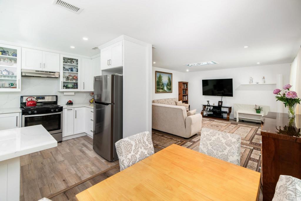 4281 Black Duck Way