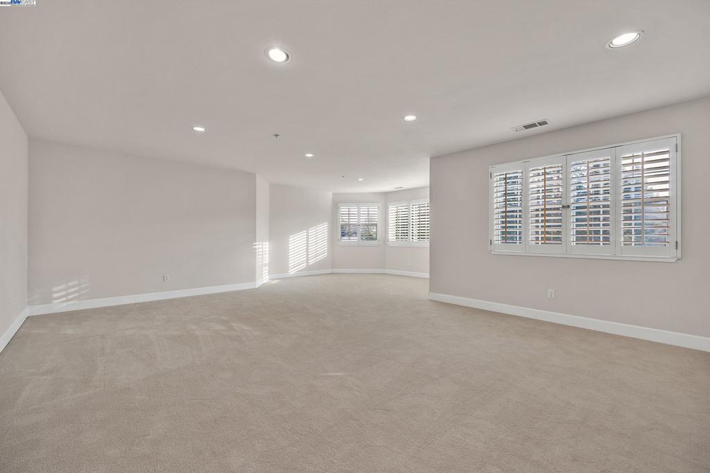 CHARDONNAY ESTAT - Residential