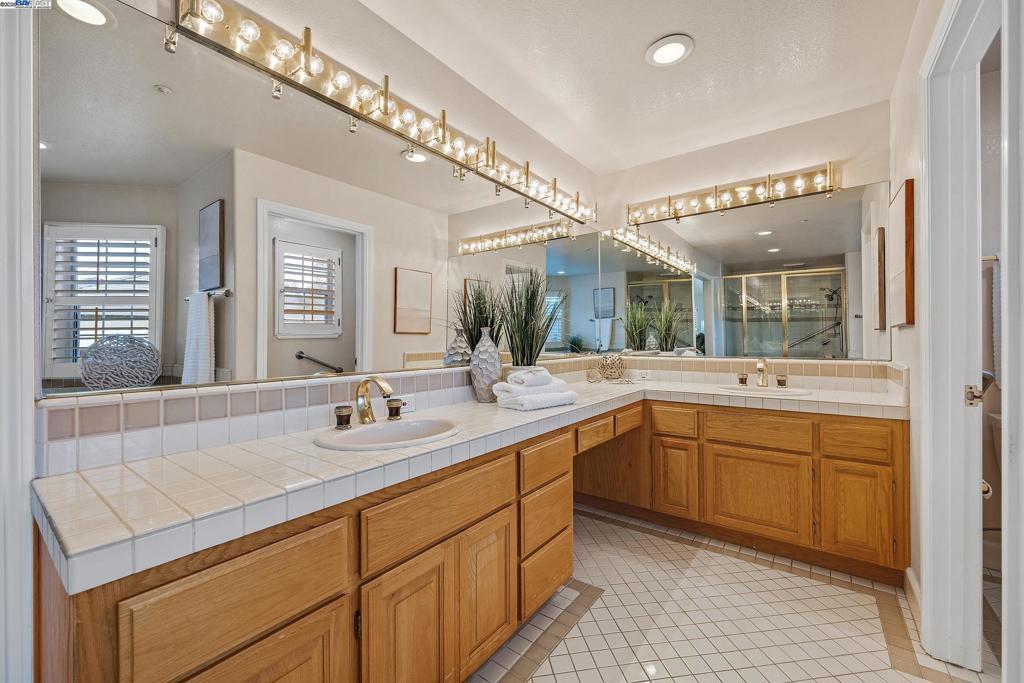 CHARDONNAY ESTAT - Residential