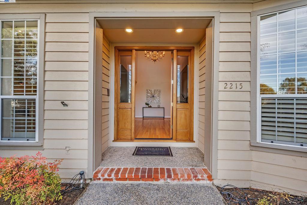 Properties 4 2215 Chardonnay Way