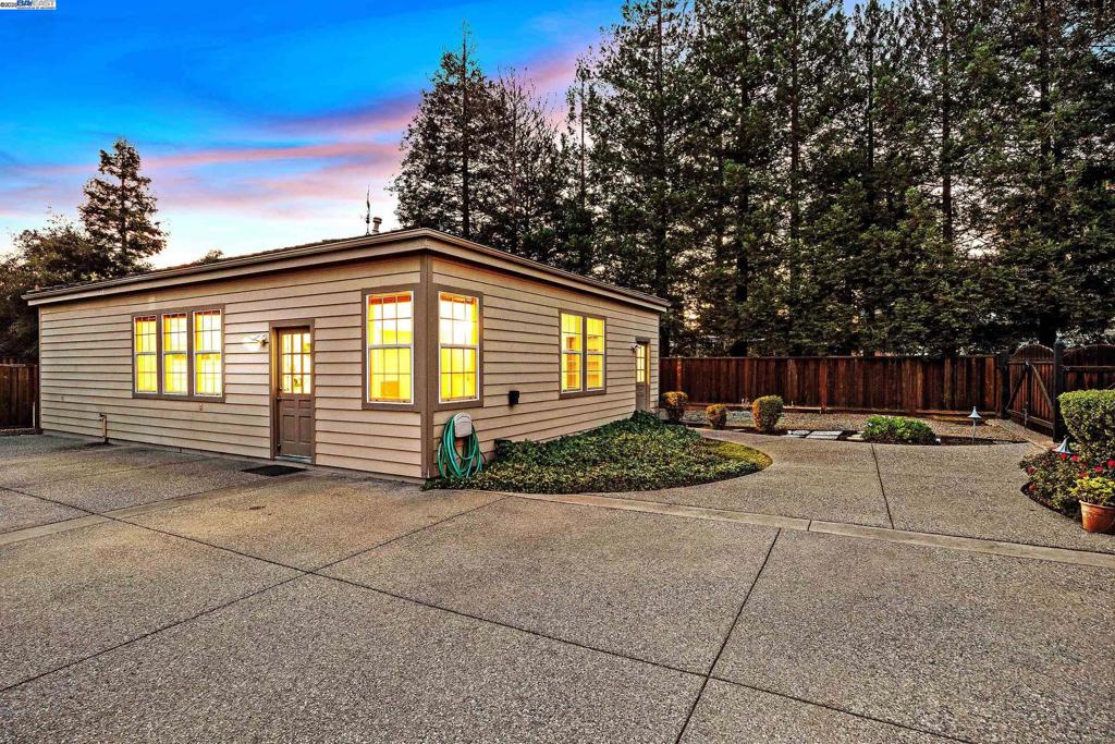 CHARDONNAY ESTAT - Residential