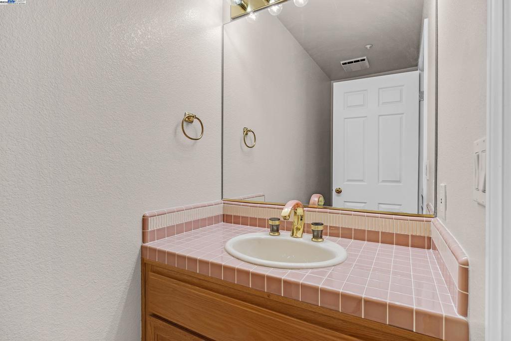 CHARDONNAY ESTAT - Residential