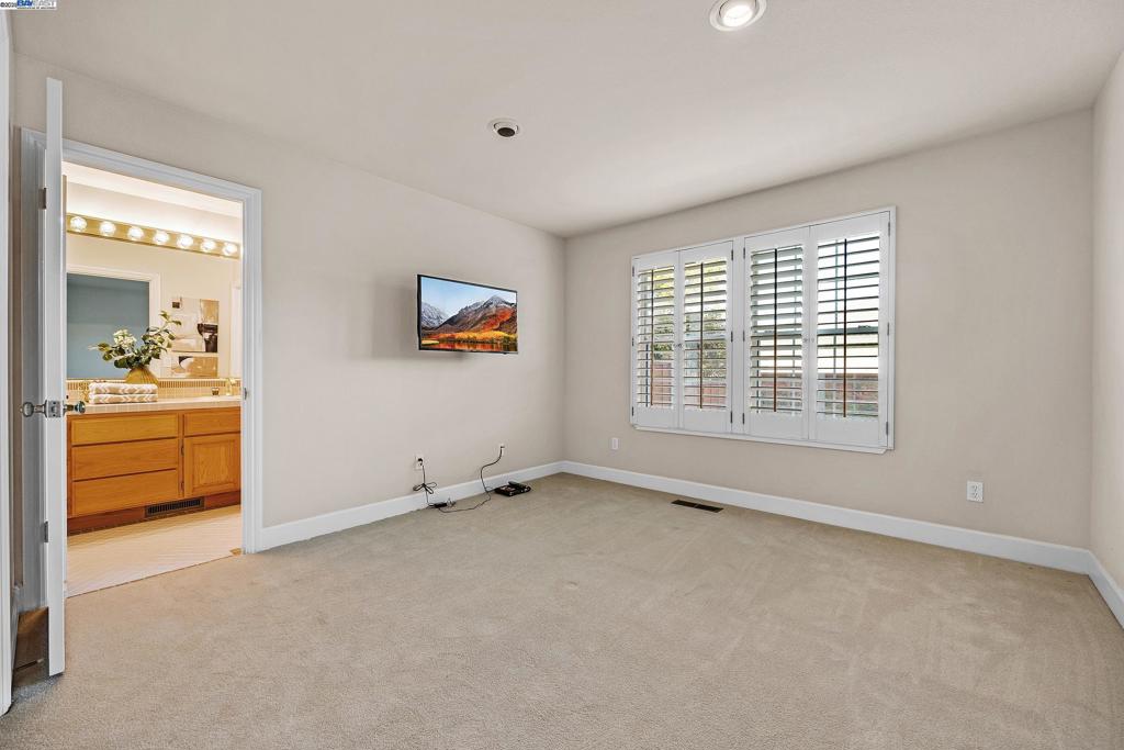 CHARDONNAY ESTAT - Residential