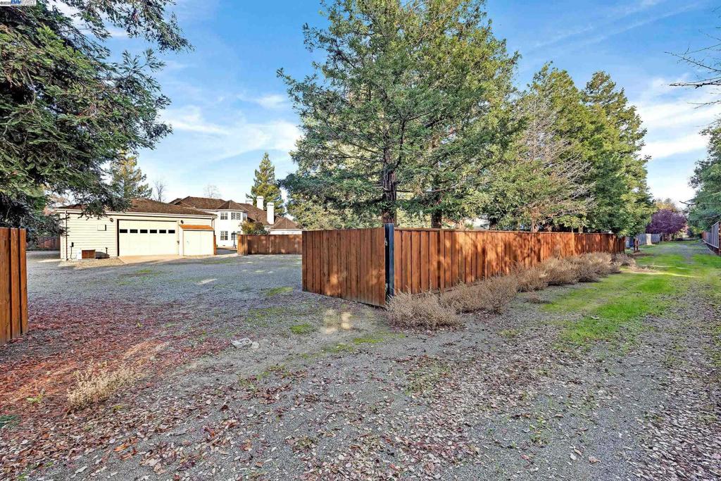 CHARDONNAY ESTAT - Residential